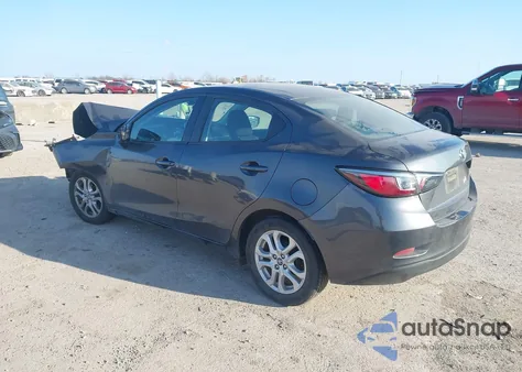 2017 Toyota Yaris Ia из США, поврежденный, VIN 3MYDLBYV3HY172854